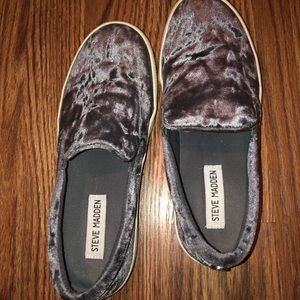 Steve Madden slip ons